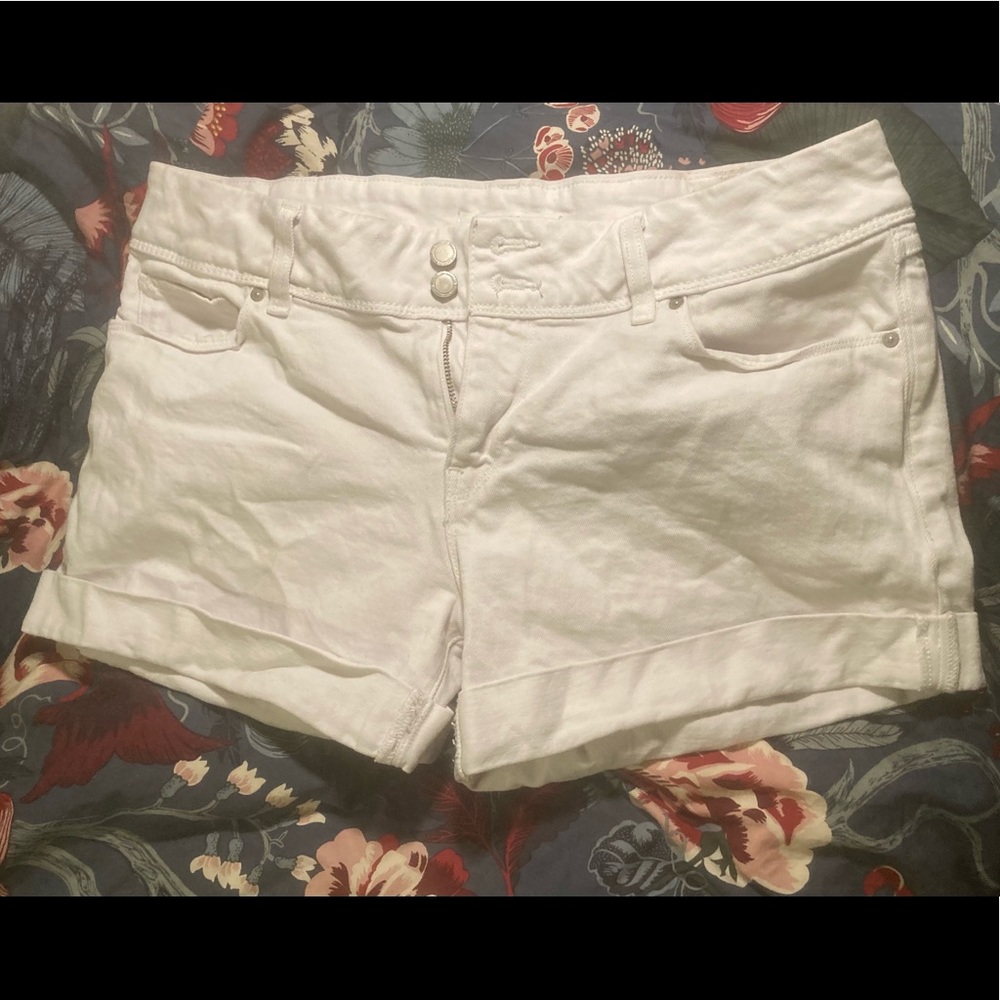 Size 30 white Hudson shorts